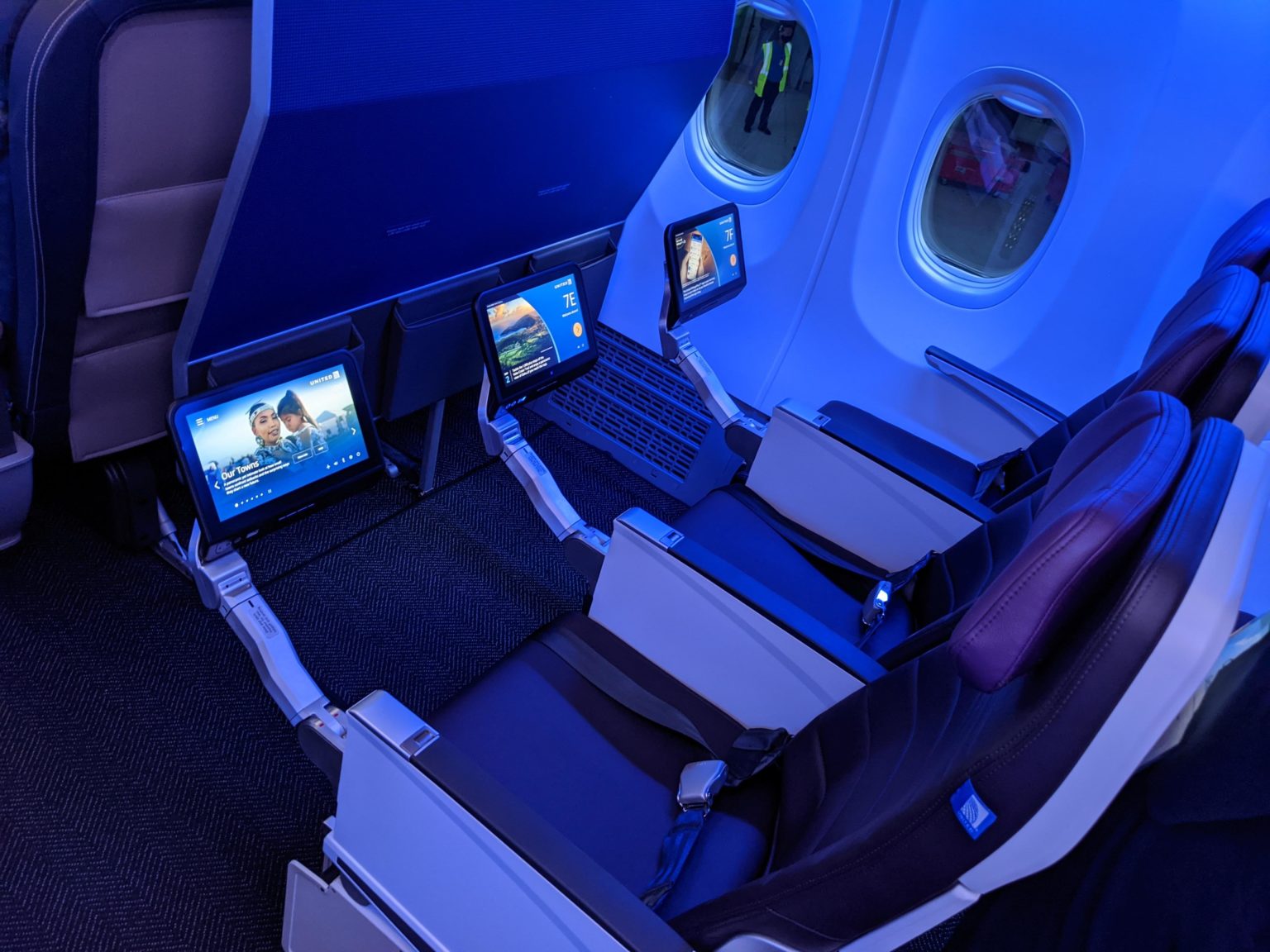 United's major IFE move PaxEx.Aero