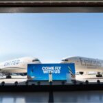 United Airlines and Emirates 777s together during a media event (Image via United Airlines)
