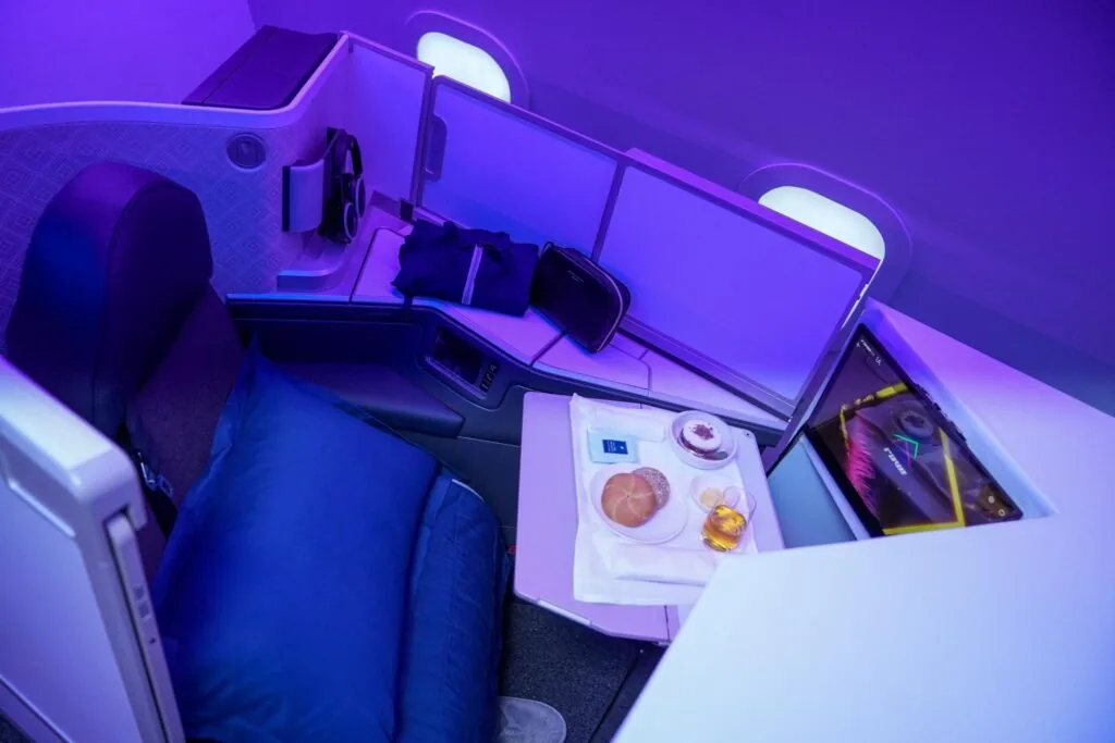 The new business class seat for Malaysia Airlines' A330neo fleet, based on the Elevation line from Collins Aerospace (Image via Malaysia Airlines)