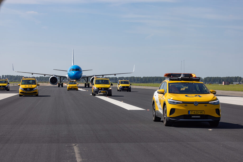 KLM's first A321neo receives an escort to the terminal upon arrival in Schiphol on the delivery flight (Image via KLM)
