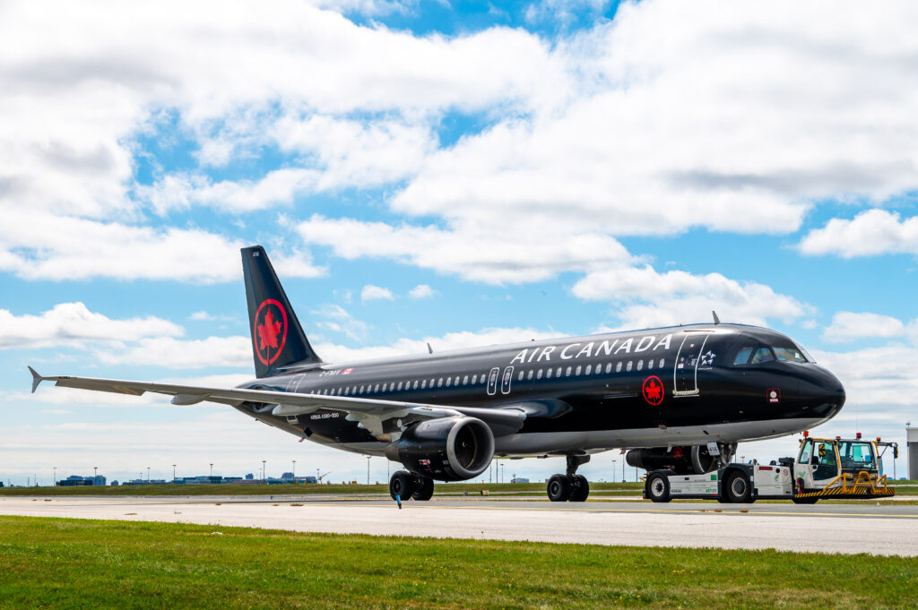 Black Air Canada A320
