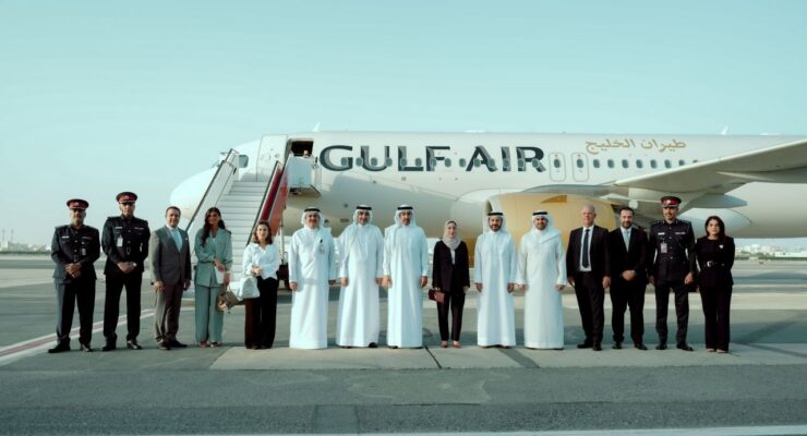 Dignitaries celebrating activation of the first Gulf Air A320 with Starlink installed (Image via Gulf Air/LinkedIn)
